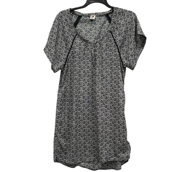 Roxy Dresses & Skirts - Roxy Monochrome short Dolman sleeve Patterned shift dress size L